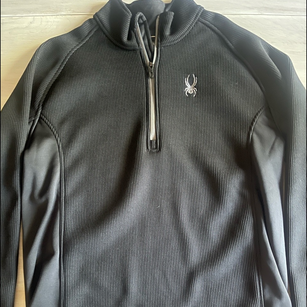 Spyder half zip, pull over jacket. Water resistant, warm and lightweight